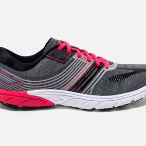Brand new Brooks PureCadence size 6 NWT